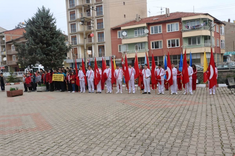 Çanakkale Zaferi Millet Olma Bilincinin Tohumlarının Atılarak, Kurtuluş Savaşı'nın Kazanılmasına Zemin Hazırlayan, Bir Prestij Ve Azmin Mücadelesidir