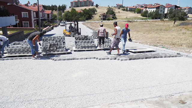 Banaz da parke taşsız sokak kalmayacak.