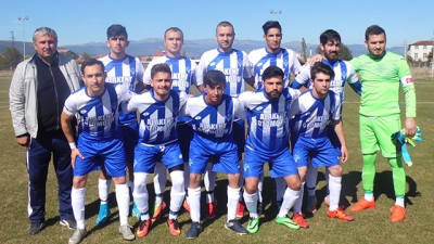 Banaz Özlem Spor Son Dakikada Gelen Golle Galibiyeti Kaçırdı